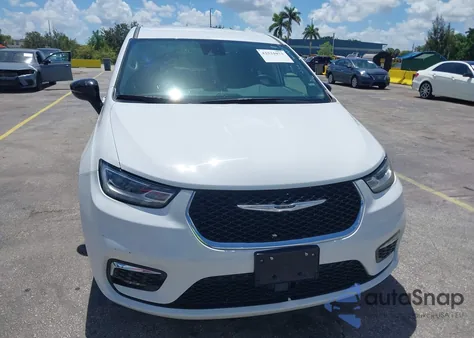 2024 Chrysler Pacifica Hybrid Select из США, поврежденный, VIN 2C4RC1S73RR121848